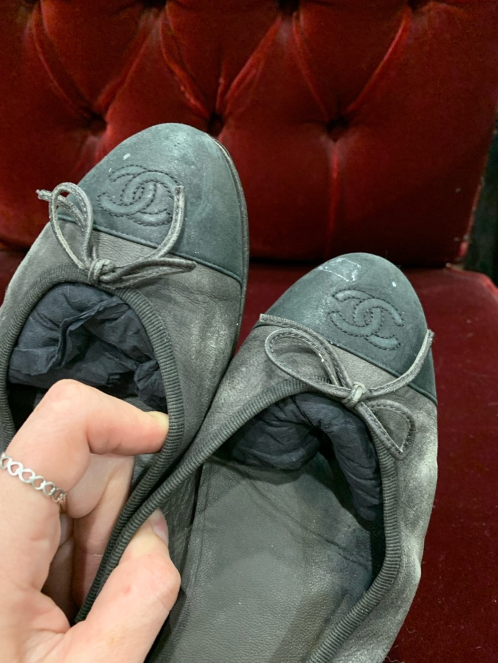 CHANEL Gray Suede CC Logo Bow Ballet Flats - Picture 7 of 9